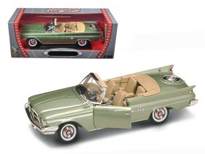 Yat Ming 1:18 Scale 1960 Chrysler 300F Road Signature Diecast Car - 92748GRN